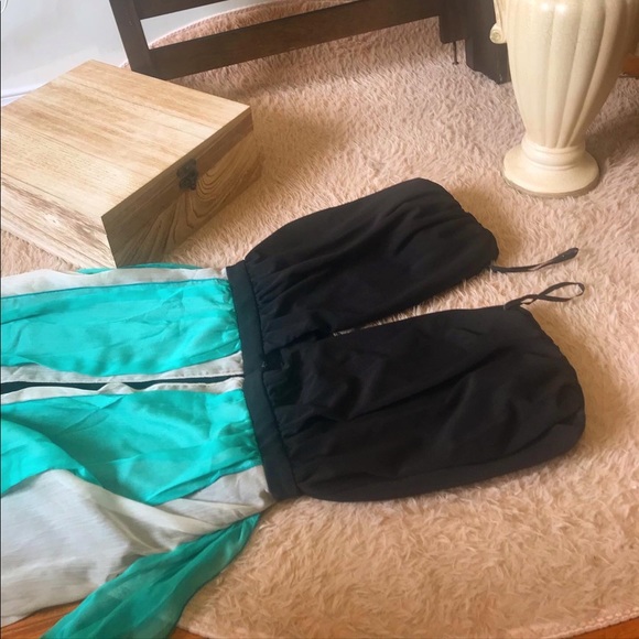 Beautiful designer party dress! - Picture 3 of 5